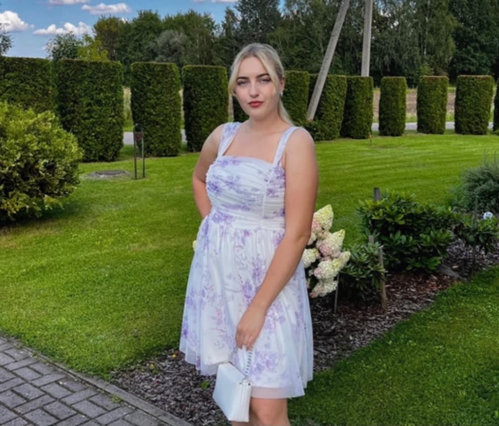 Laura – Bembi Spa šunų šukuotoja